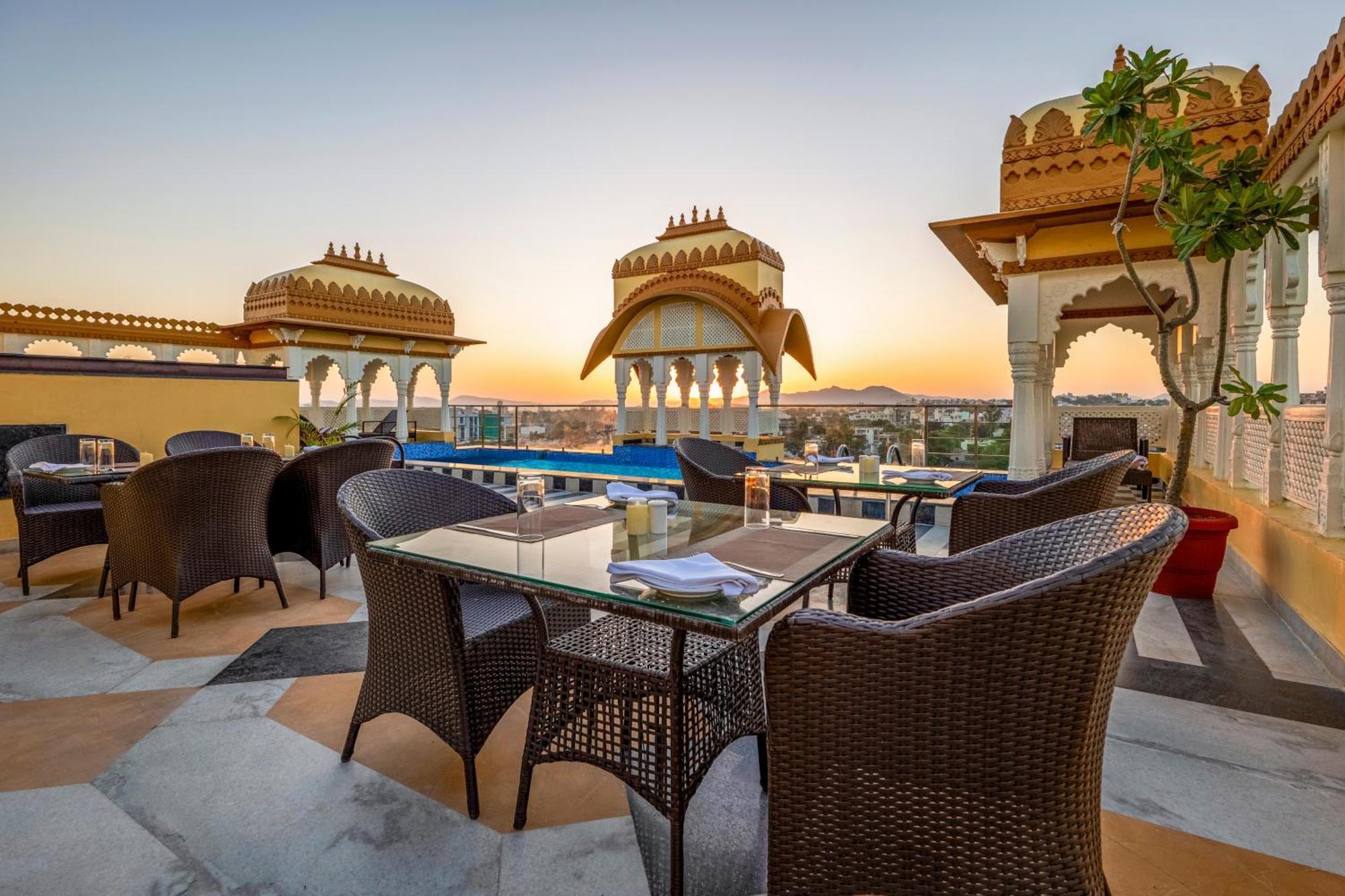 Sterling Balicha Udaipur Hotel ภายนอก รูปภาพ