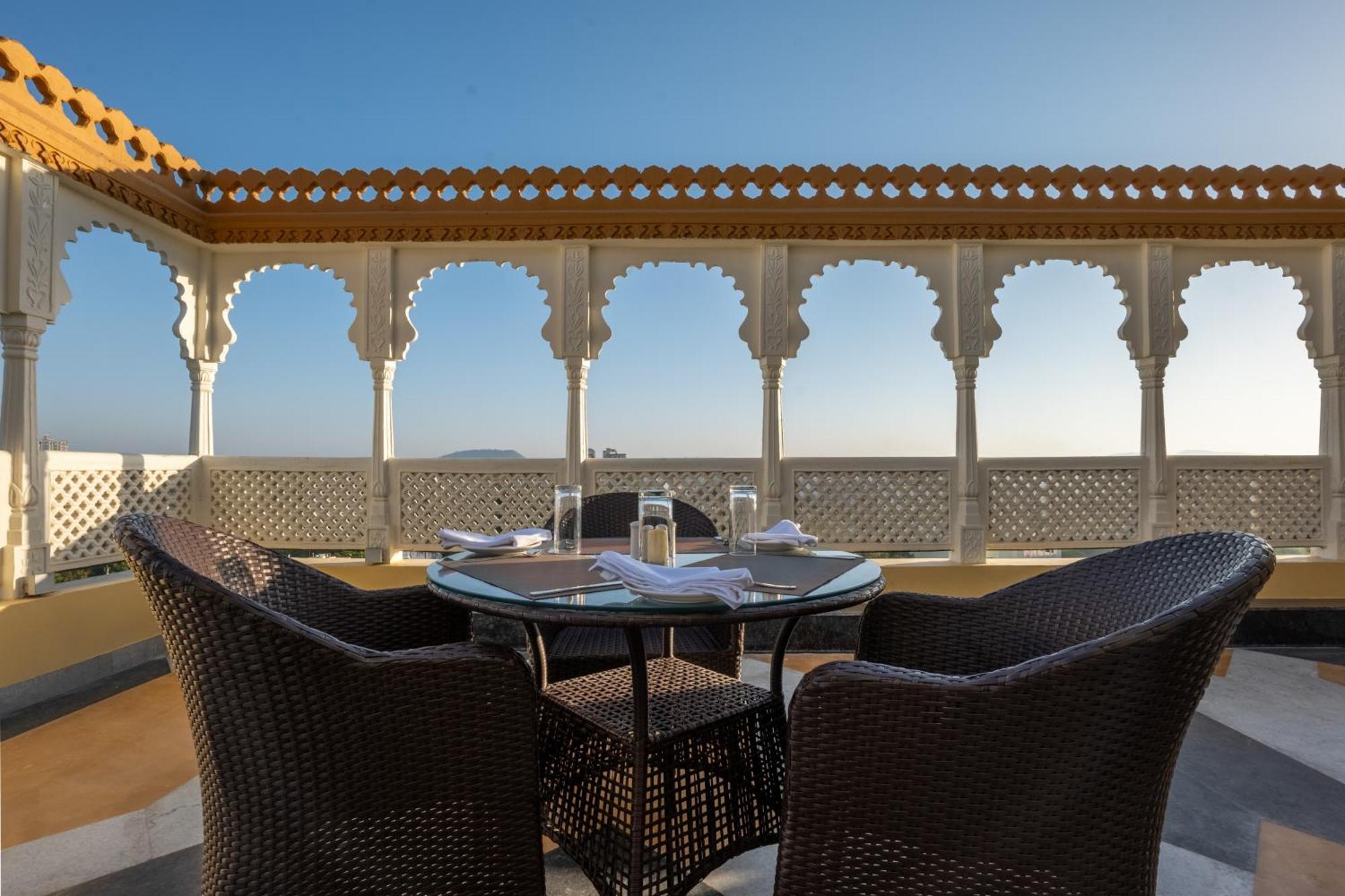 Sterling Balicha Udaipur Hotel ภายนอก รูปภาพ