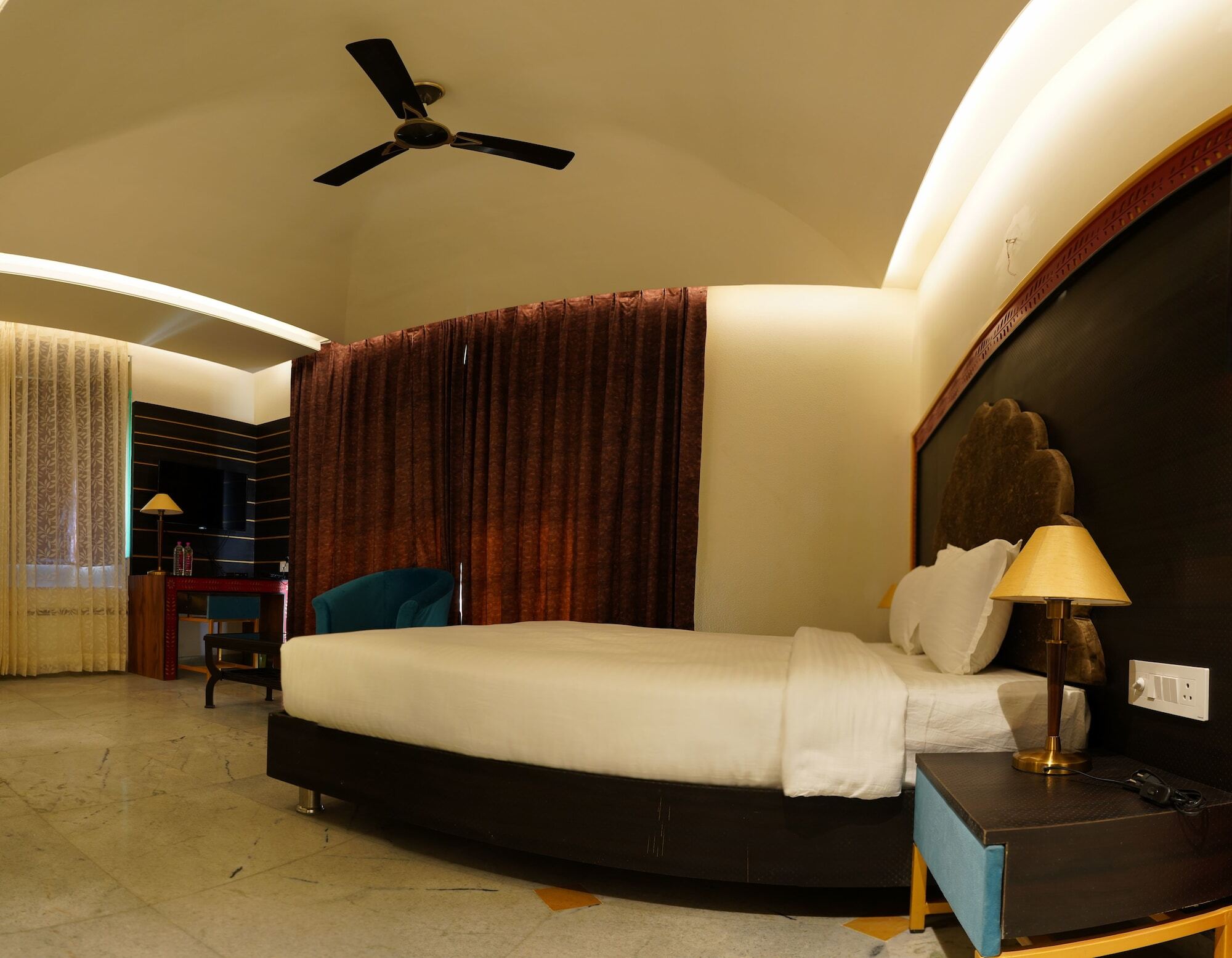 Sterling Balicha Udaipur Hotel ภายนอก รูปภาพ
